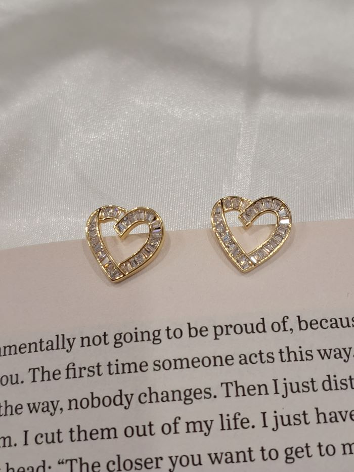 Kaira anti-tarnish hoop earrings