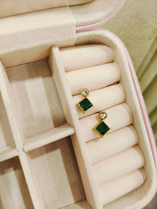 Karen anti-tarnish green stud earrings