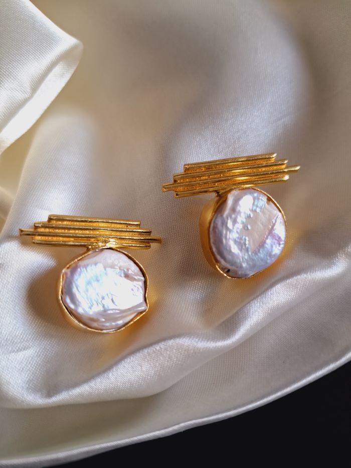 Kiara pearl stud earrings