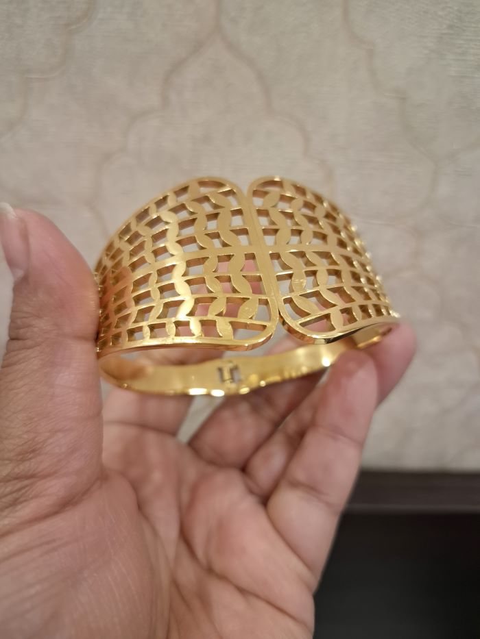 Lola anti-tarnish bracelet-free size