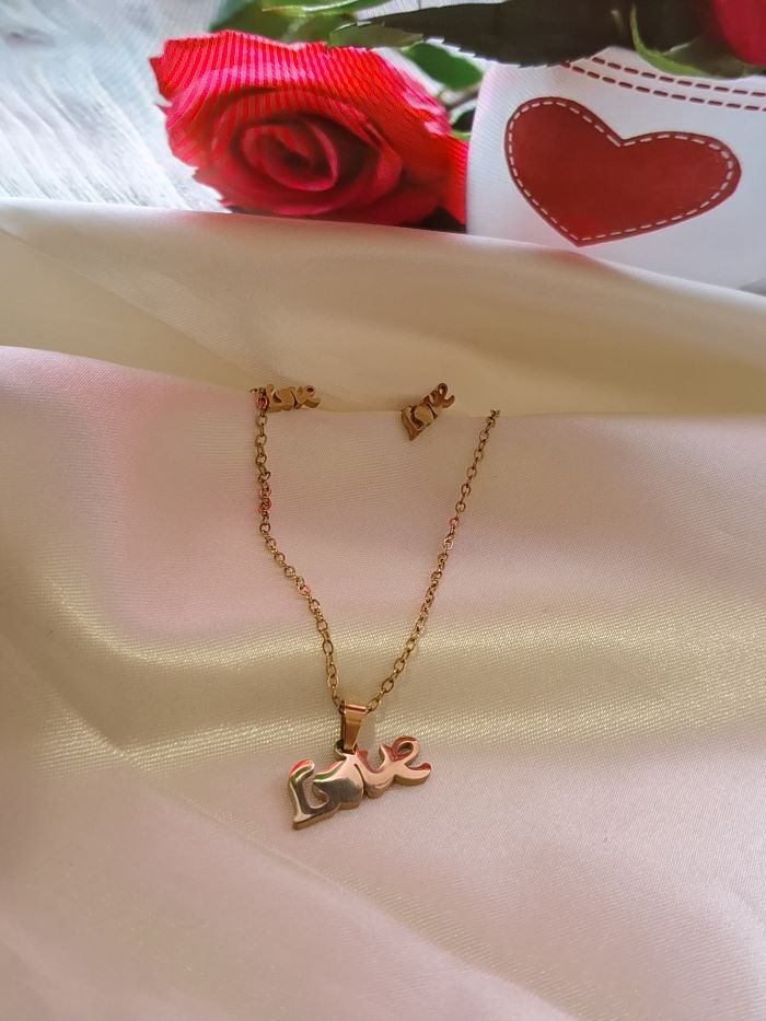 Love anti-tarnish love sign pendant pendant set