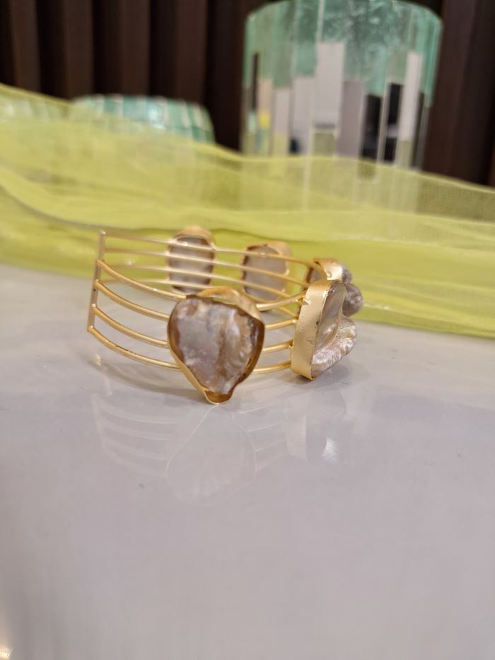 Niyati MOP brass bracelet-free size