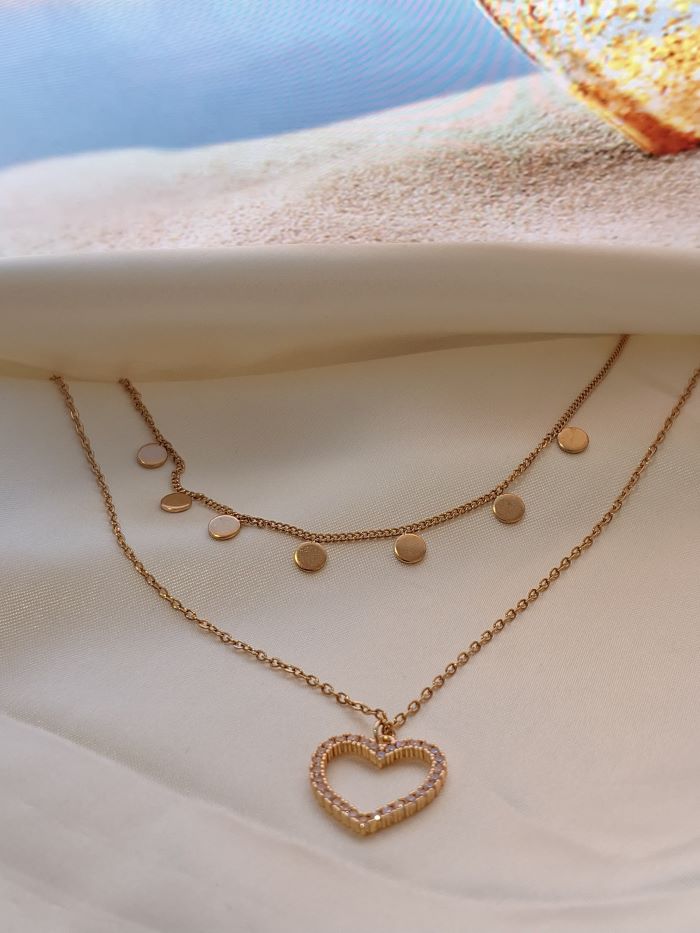Pixel anti-tarnish chain with heart pendant