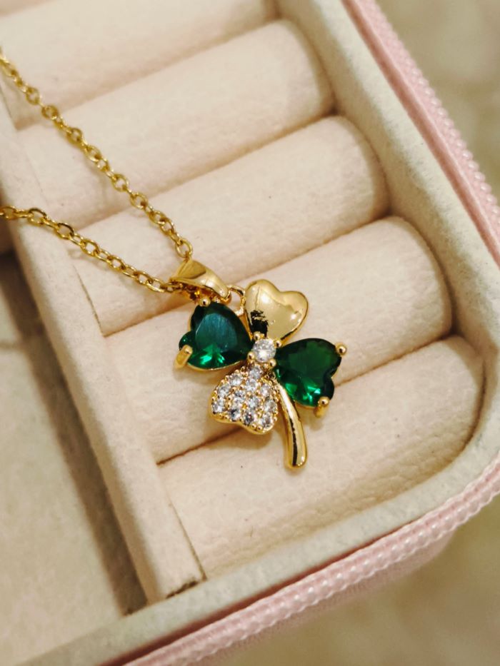 Porsha emerald green anti-tarnish pendant chain