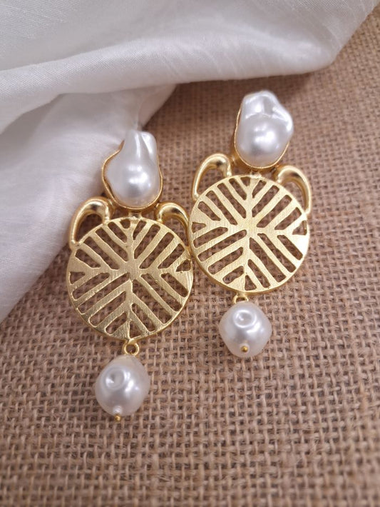 Ranjeeta pearl studs