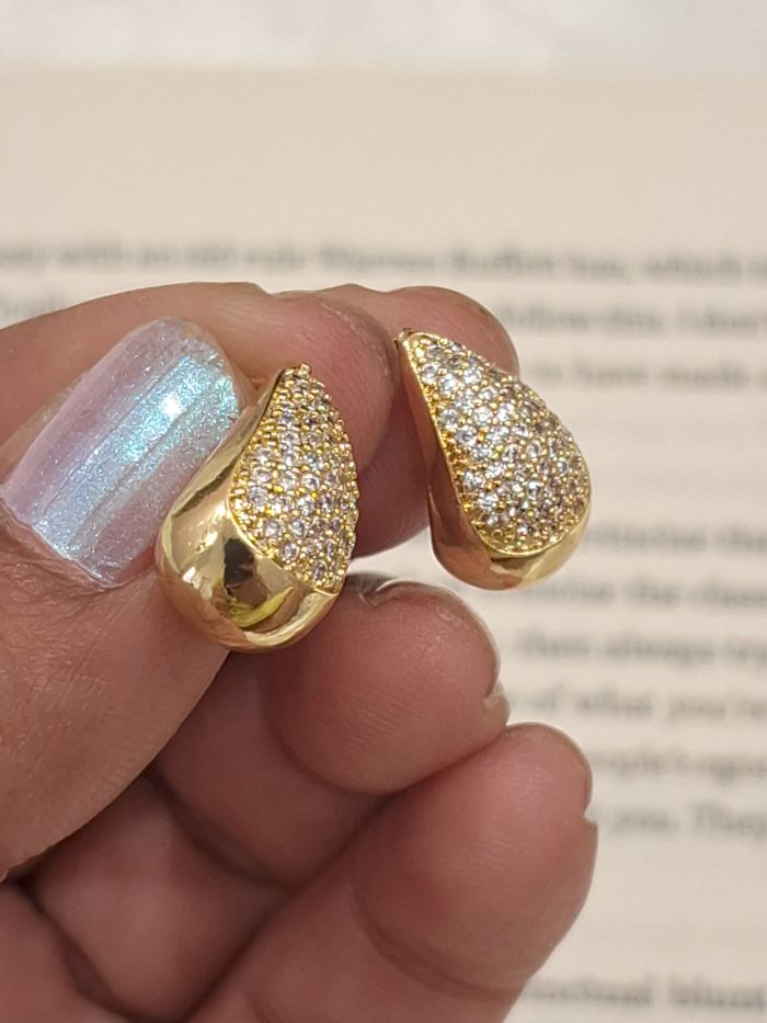 Senora anti-tarnish stud earrings