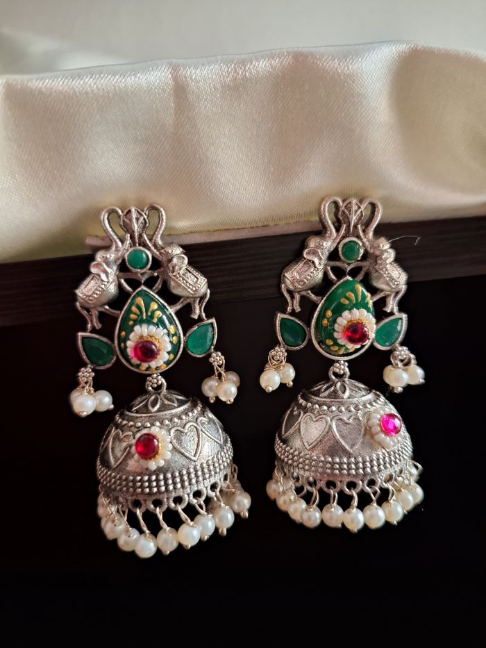 Sharmin dark blue jhumkis