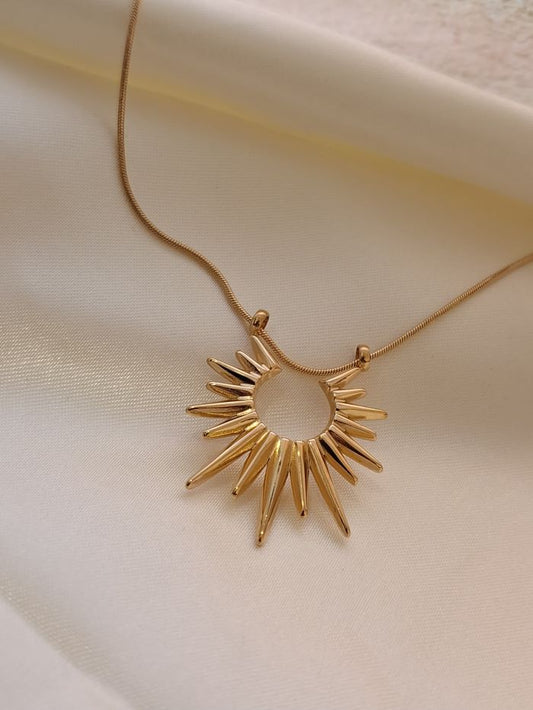 Sunny anti-tarnish sun pendant chain