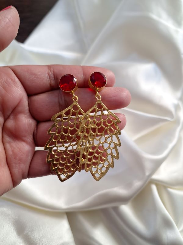 Suzane Golden Danglers - Red