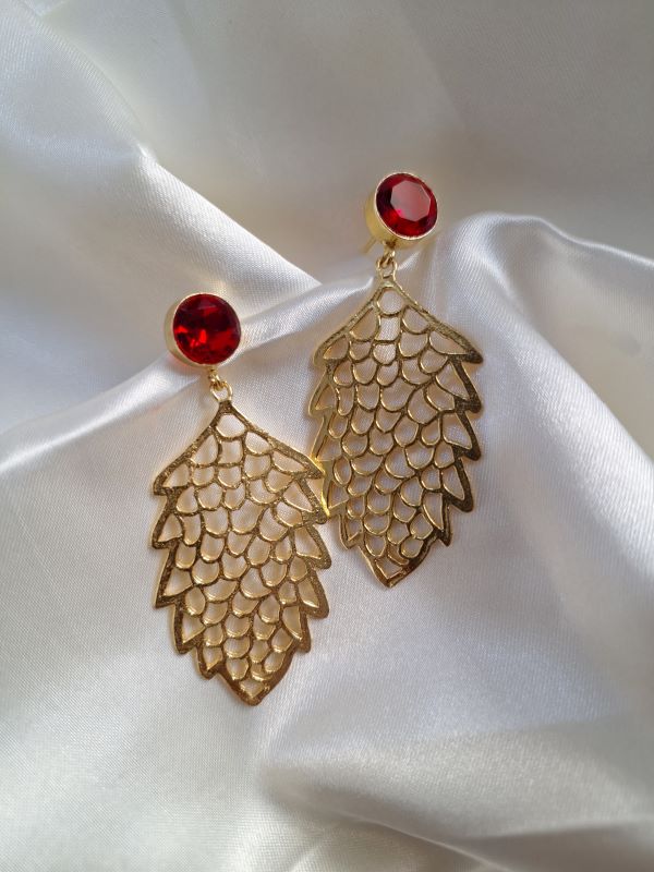 Suzane Golden Danglers - Red