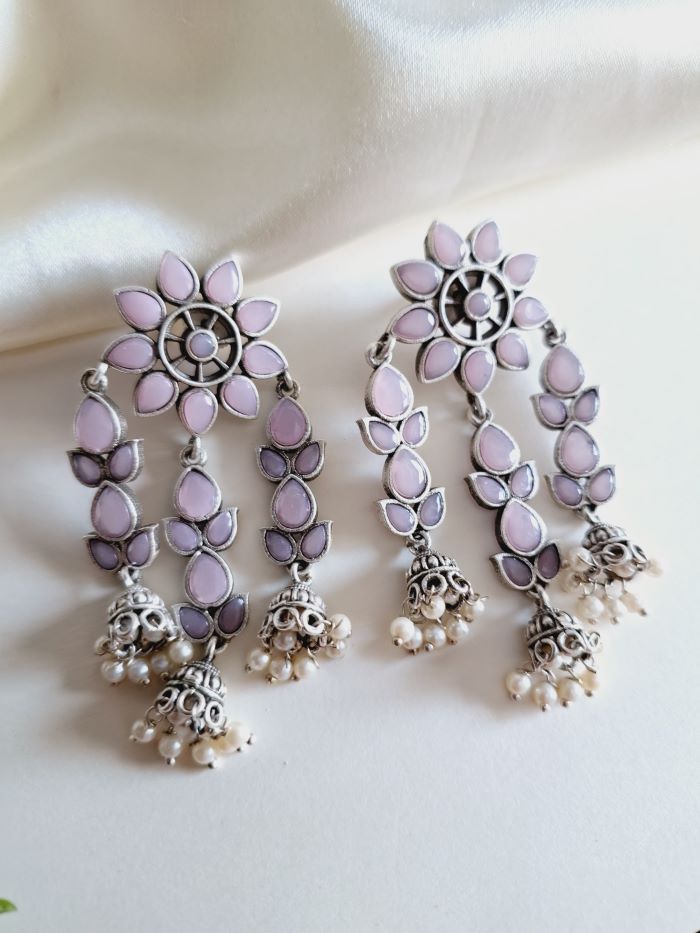 Tanika lilac dangler earrings