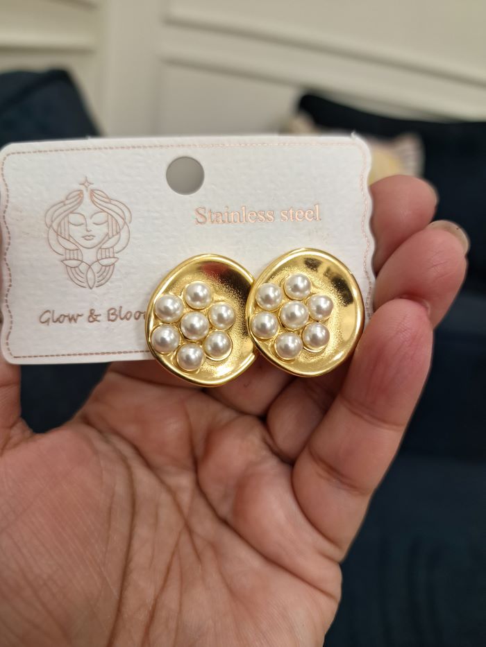 Tia anti-tarnish pearl studs earrings