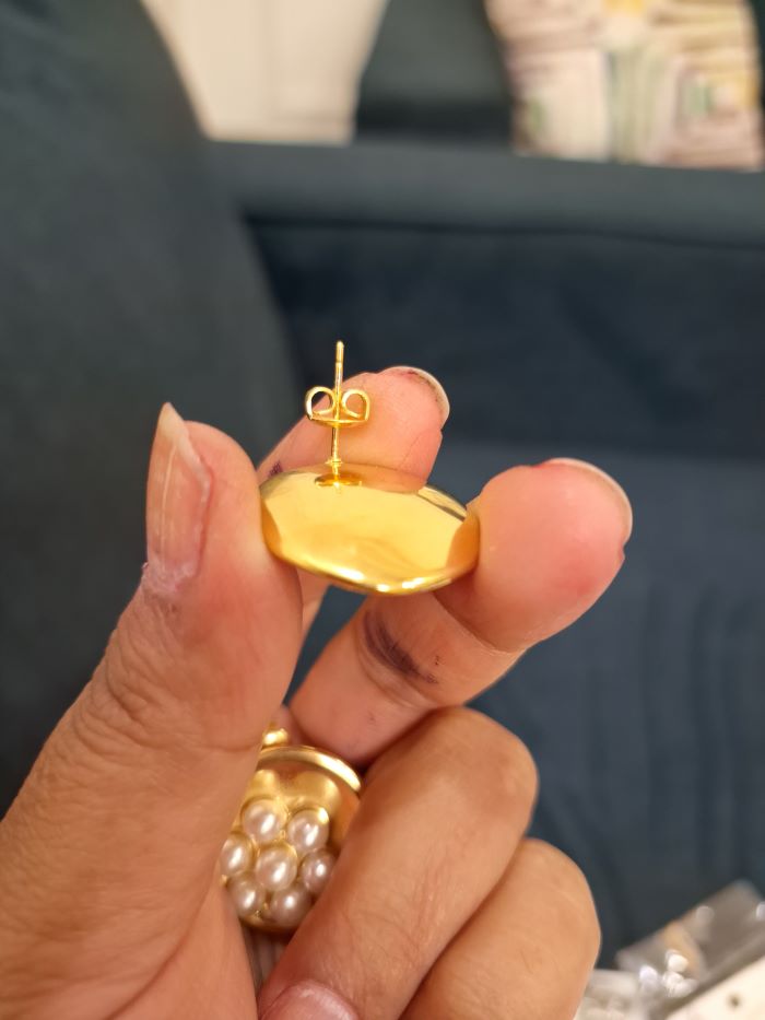 Tia anti-tarnish pearl studs earrings