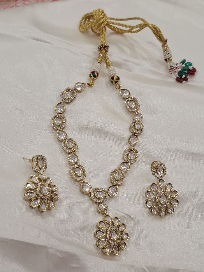 Aishnavi polki necklace set